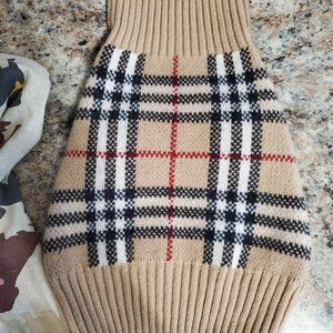 Burberry dog sweater